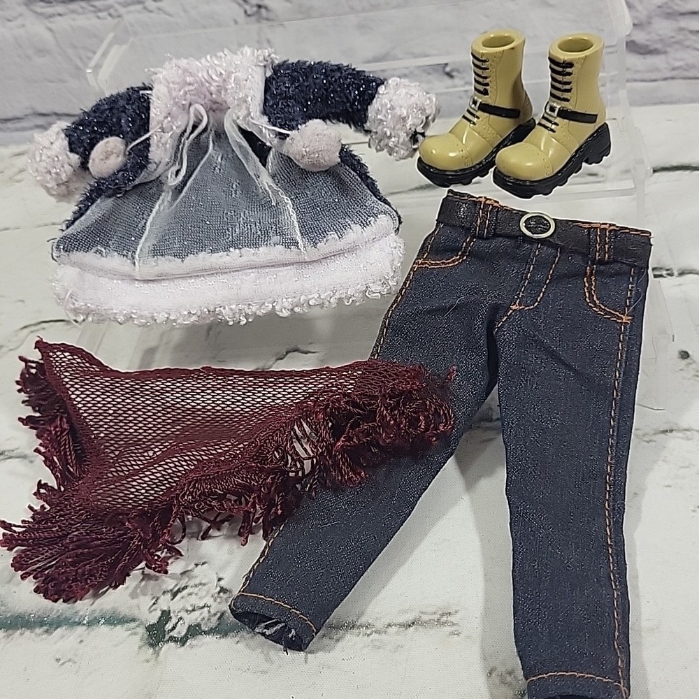 Y2K Bratz Doll Clothes Accessories Lot Jeans Feet Shoes Sweater Shawl MGA